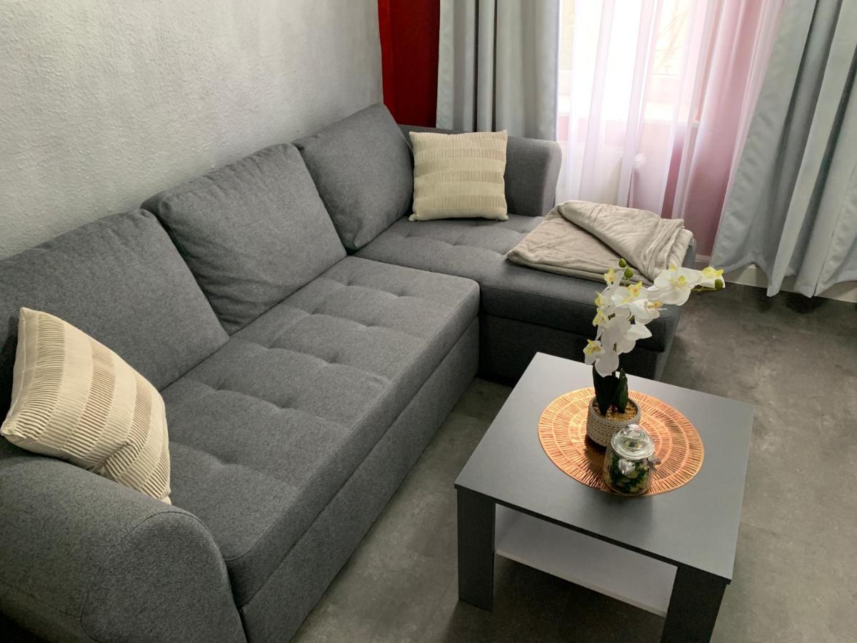 Exklusive Stadtwohnung Am Elbradweg: Best-Preis-Fewo Rathausblick 1 Fuer Max. 3 Pers. Inkl. Wlan, Prime Video & Self Check-In Wittenberge Buitenkant foto